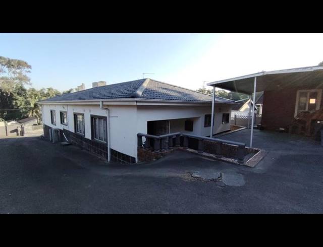 3 BEDROOM HOUSE FOR SALE IN SEA VIEW